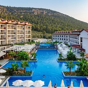 4* Hotel Ramada By Wyndham Akbuk