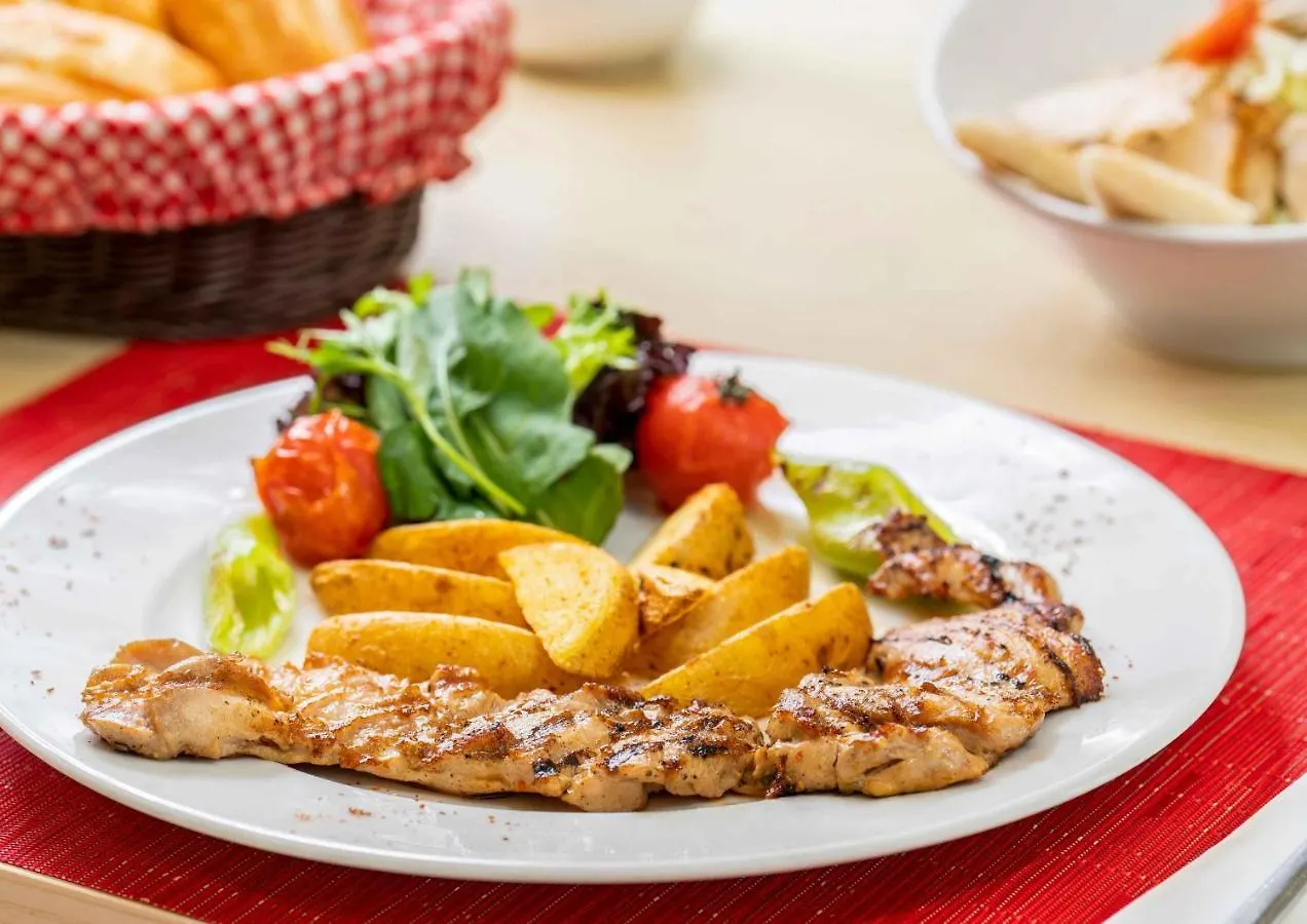 Ibis Izmir Alsancak Hotel 3*,  Turkey