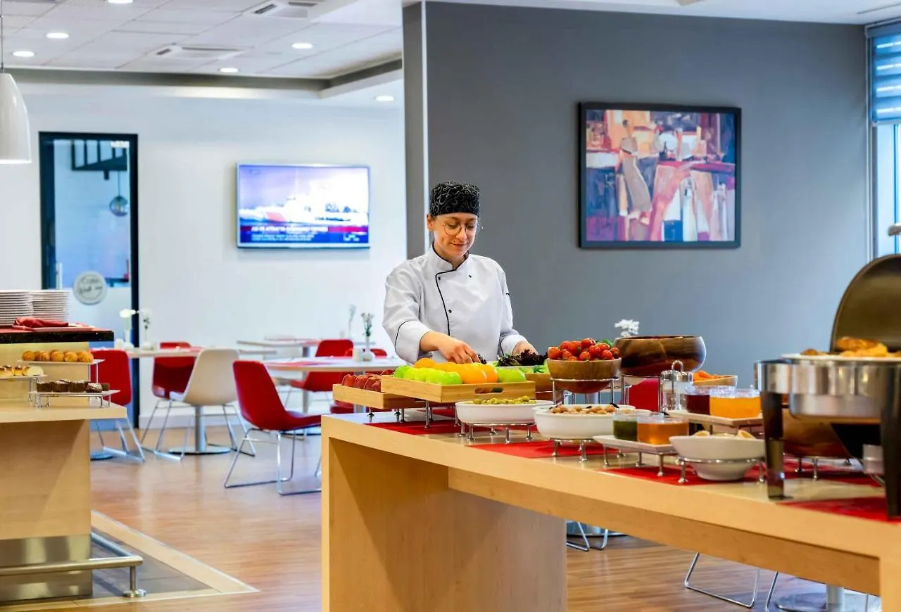 Ibis Izmir Alsancak Hotel 3*,  Turkey