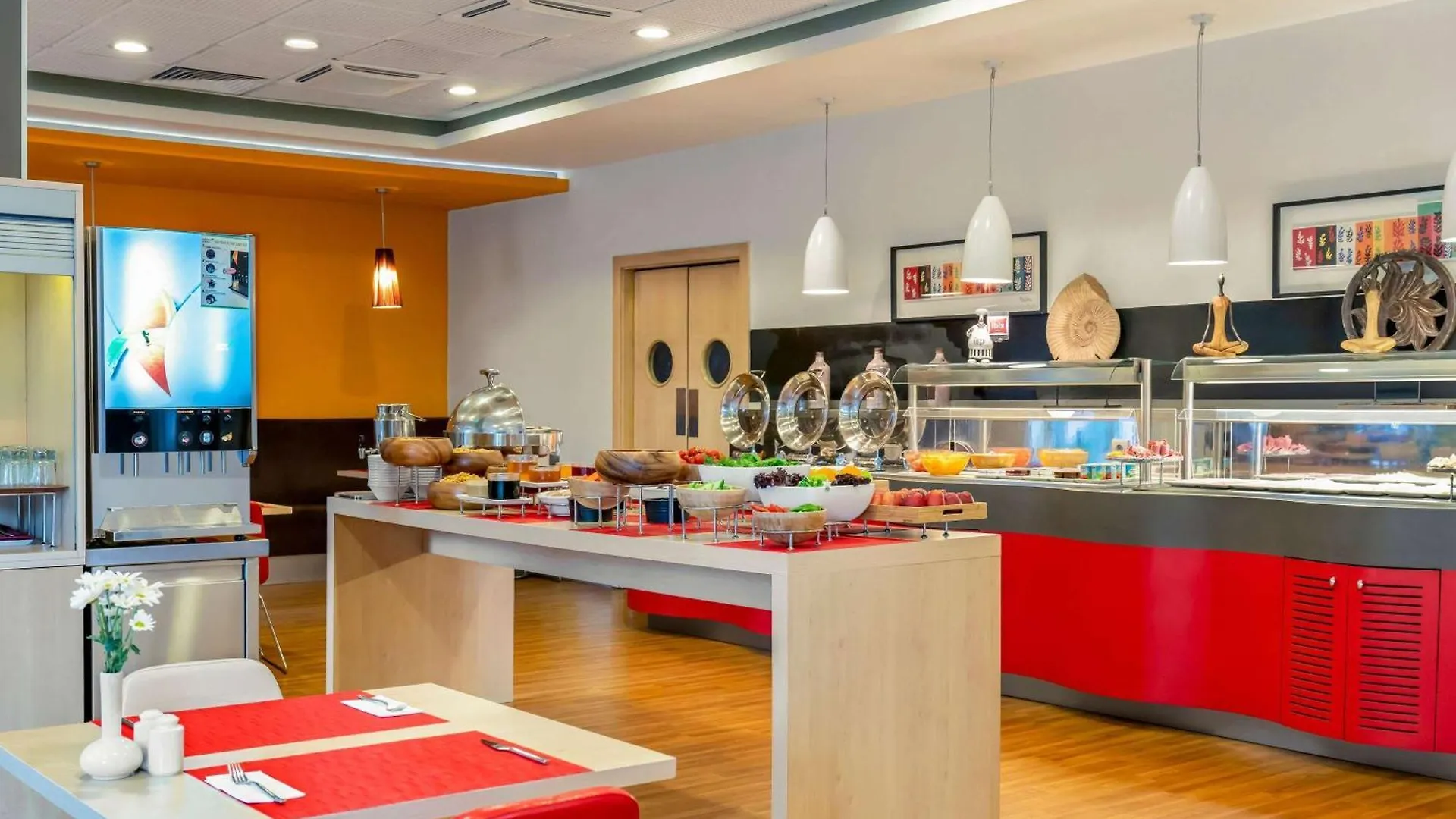 Ibis Izmir Alsancak Hotel 3*,